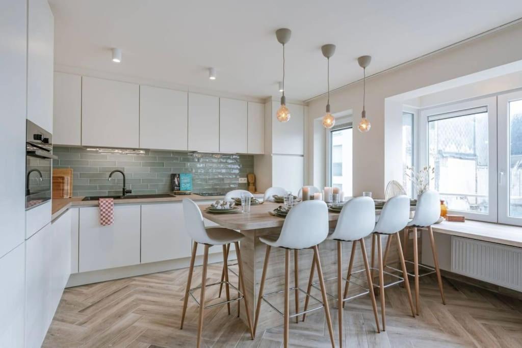 Juan - Stijlvol Appartement Met Uitzicht Op De Kaai Ostende Exterior foto